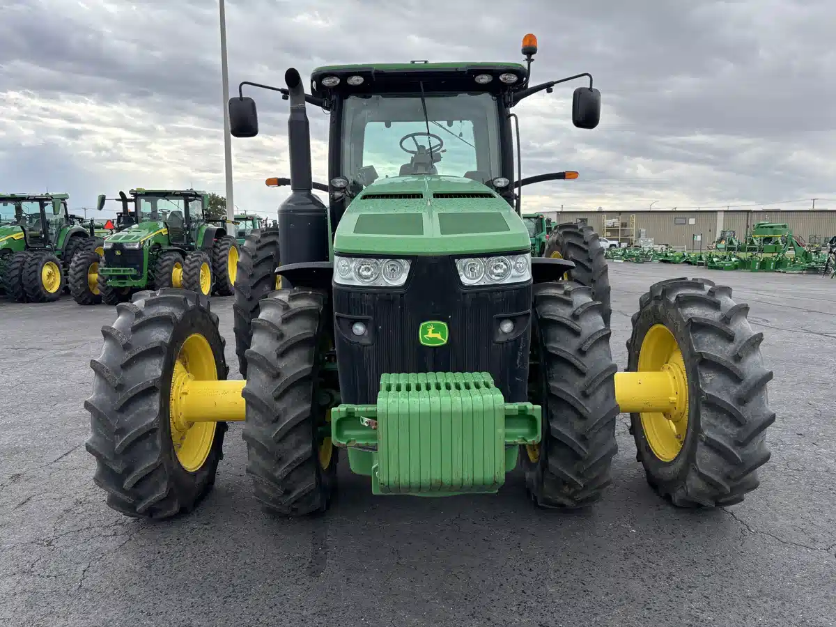 Gallery image 1 for 2013 John Deere 8235R Tractor