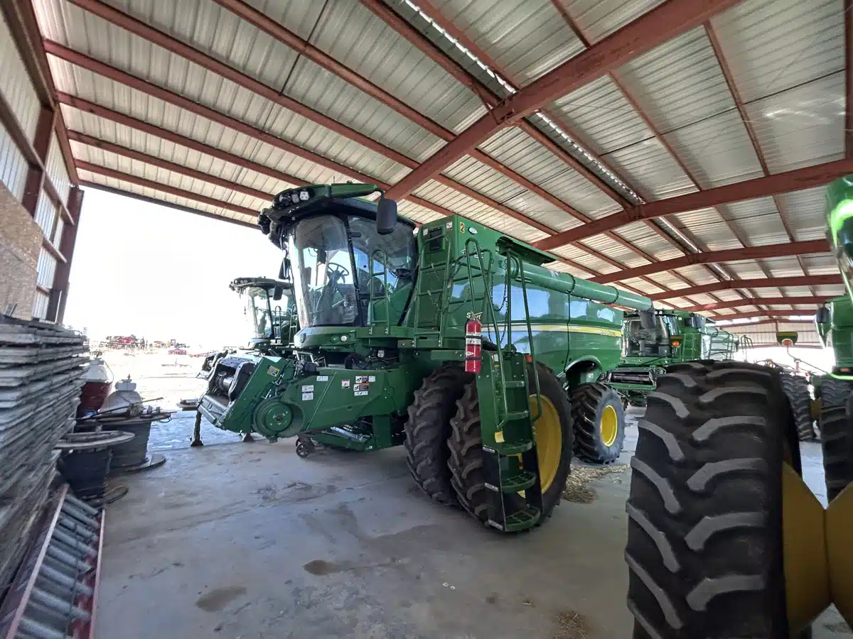 Photo de la Galerie 1 pour 2022 John Deere S770 Batteuse