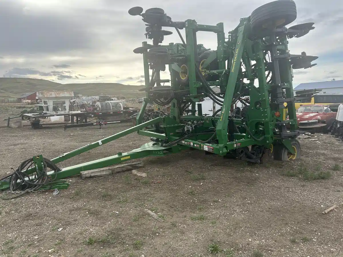 Gallery image 2 for 2016 John Deere 2510H Tractor