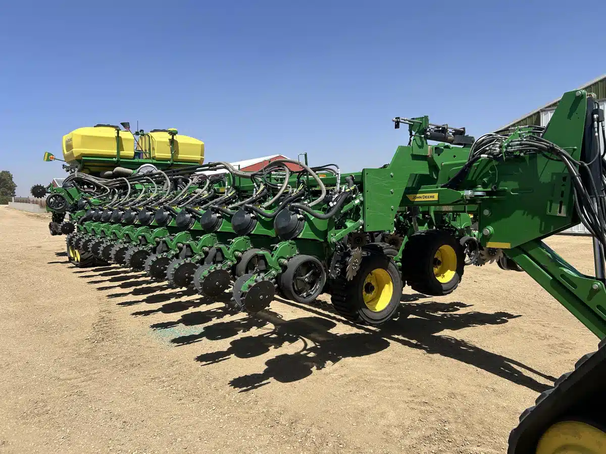 Gallery image 2 for 2024 John Deere DB80 Planter