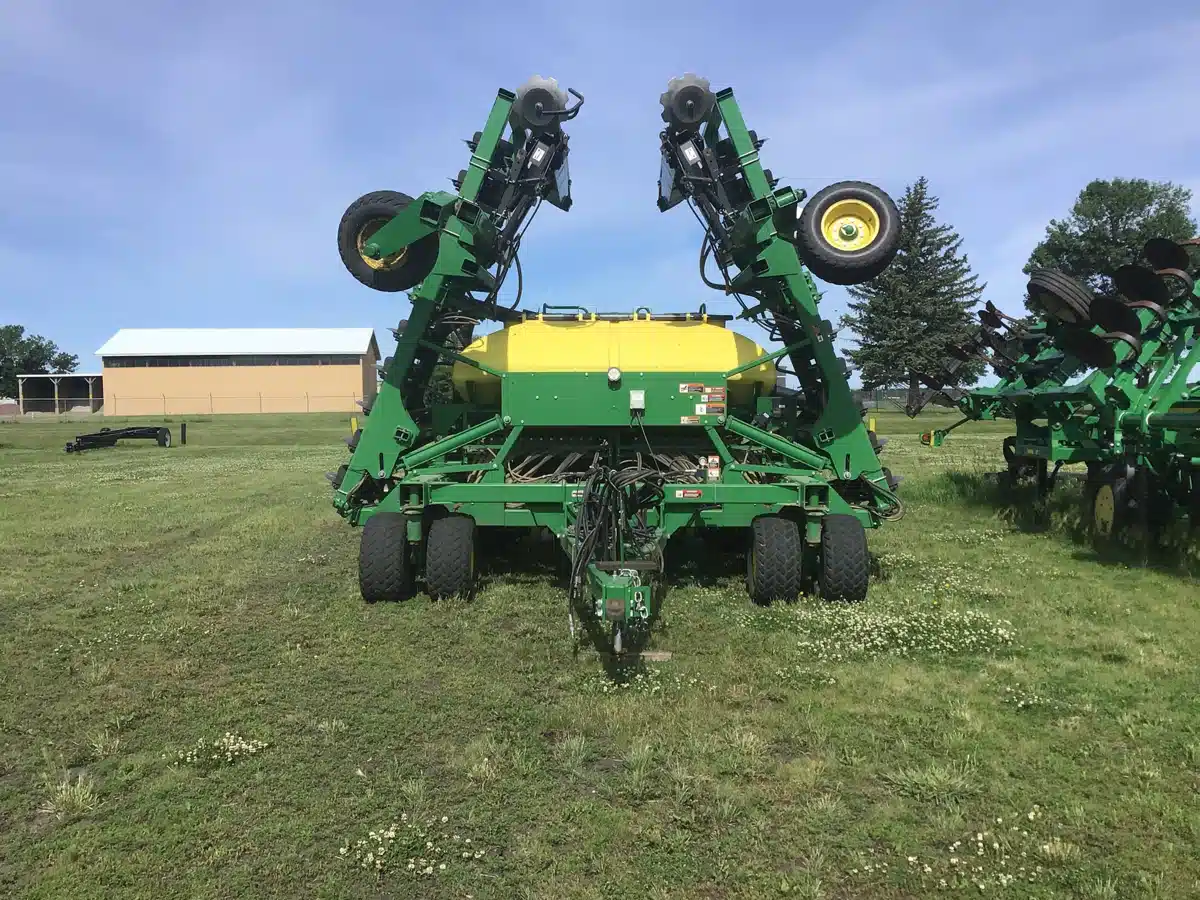 Gallery image 2 for 2014 John Deere 1990 Air Drill