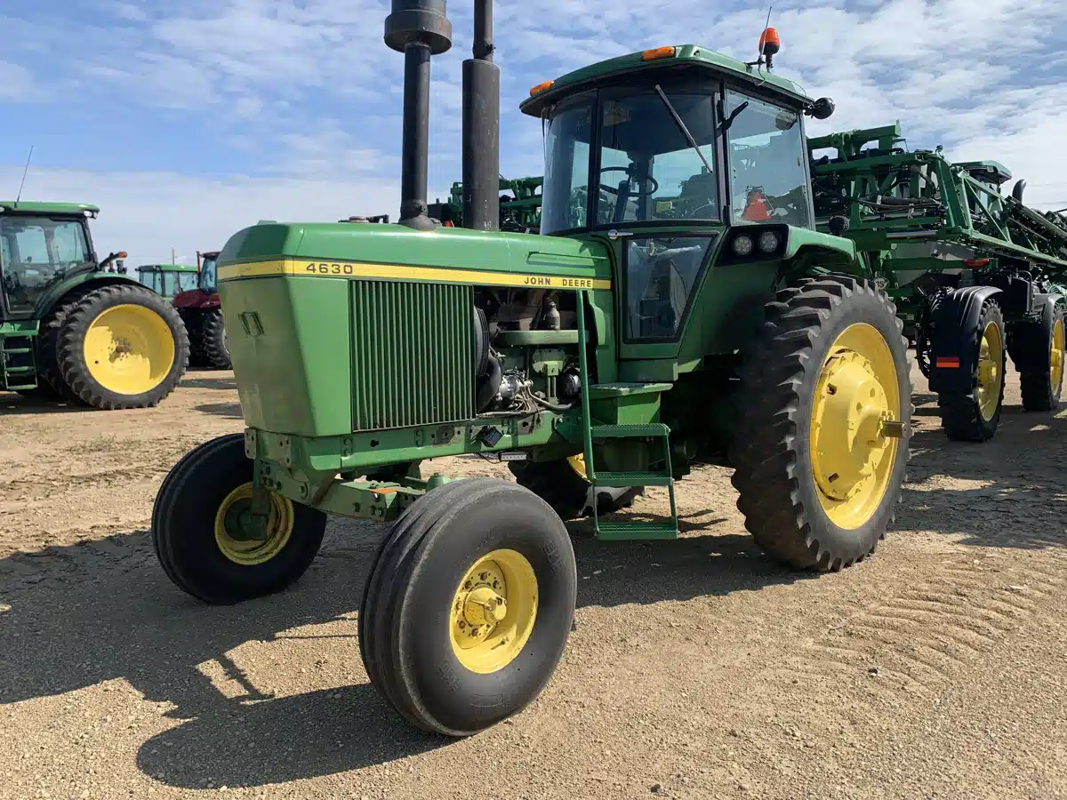 Photo de la Galerie 2 pour 1974 John Deere 4630 Tracteur