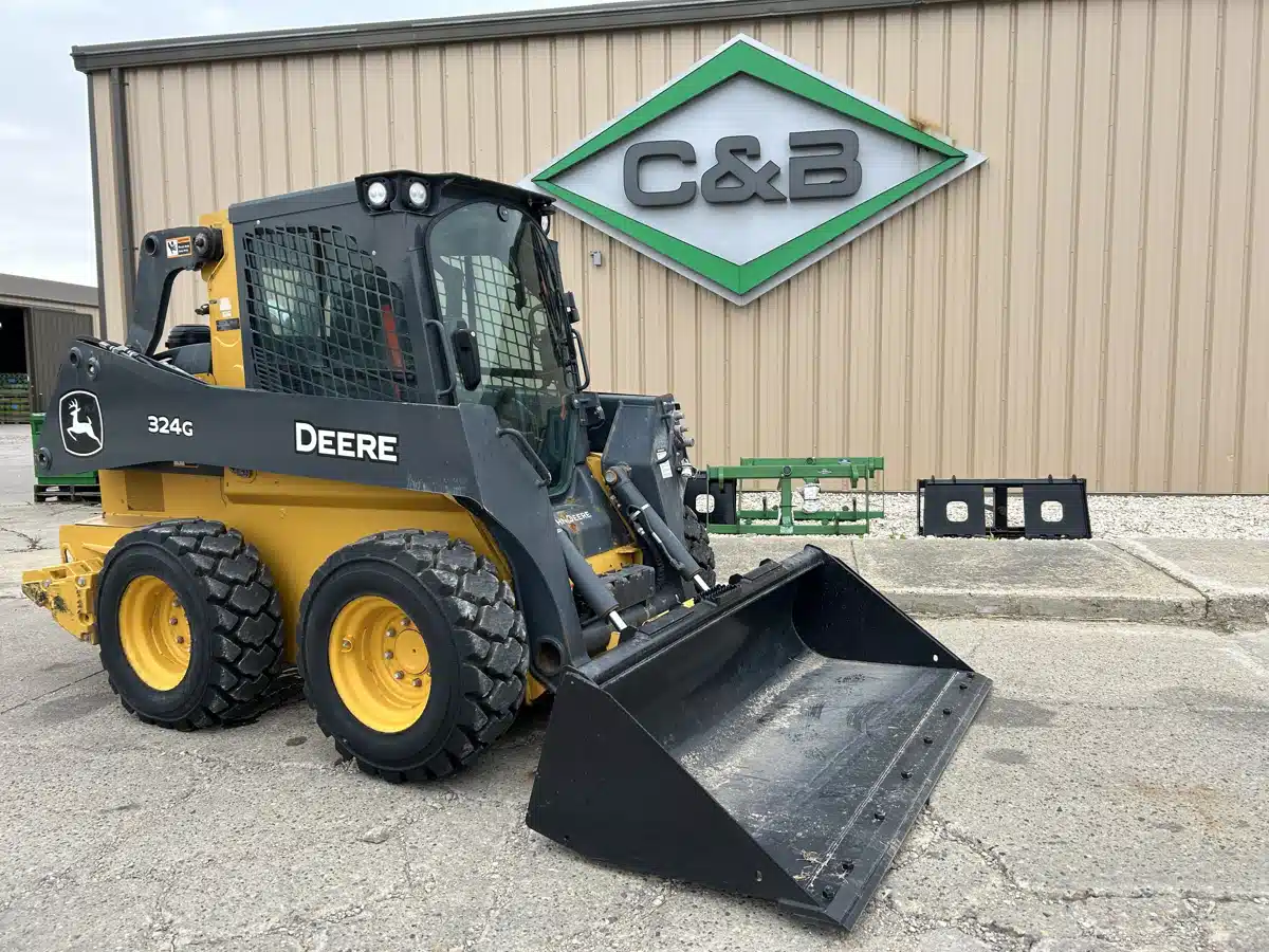 Gallery image 1 for 2024 John Deere 324G Skid Steer