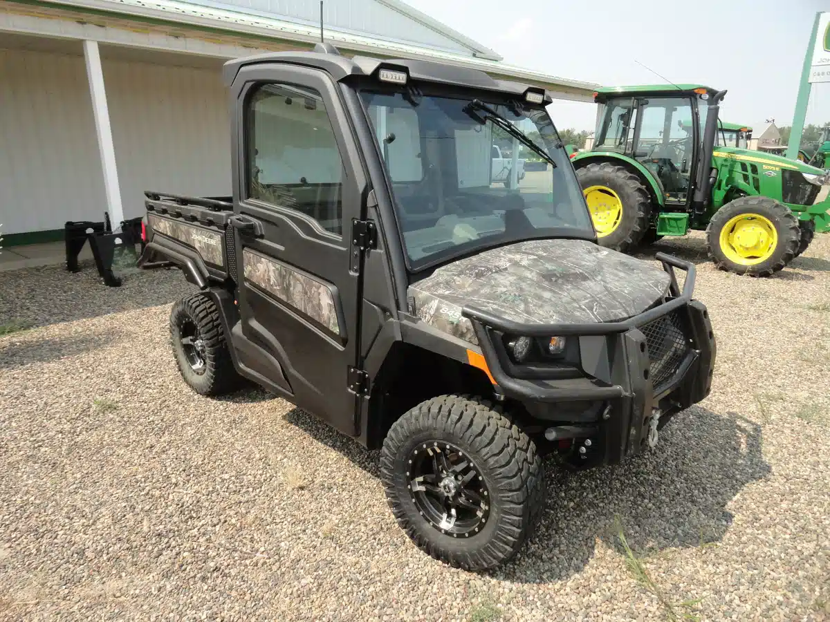 Photo de la Galerie 1 pour 2025 John Deere XUV 845R Véhicule utilitaire
