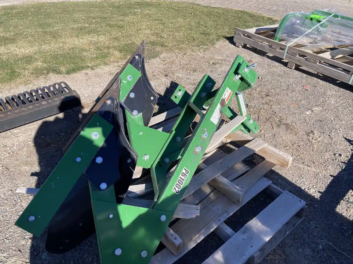 Gallery image 2 for 2023 John Deere PB1002 Plow