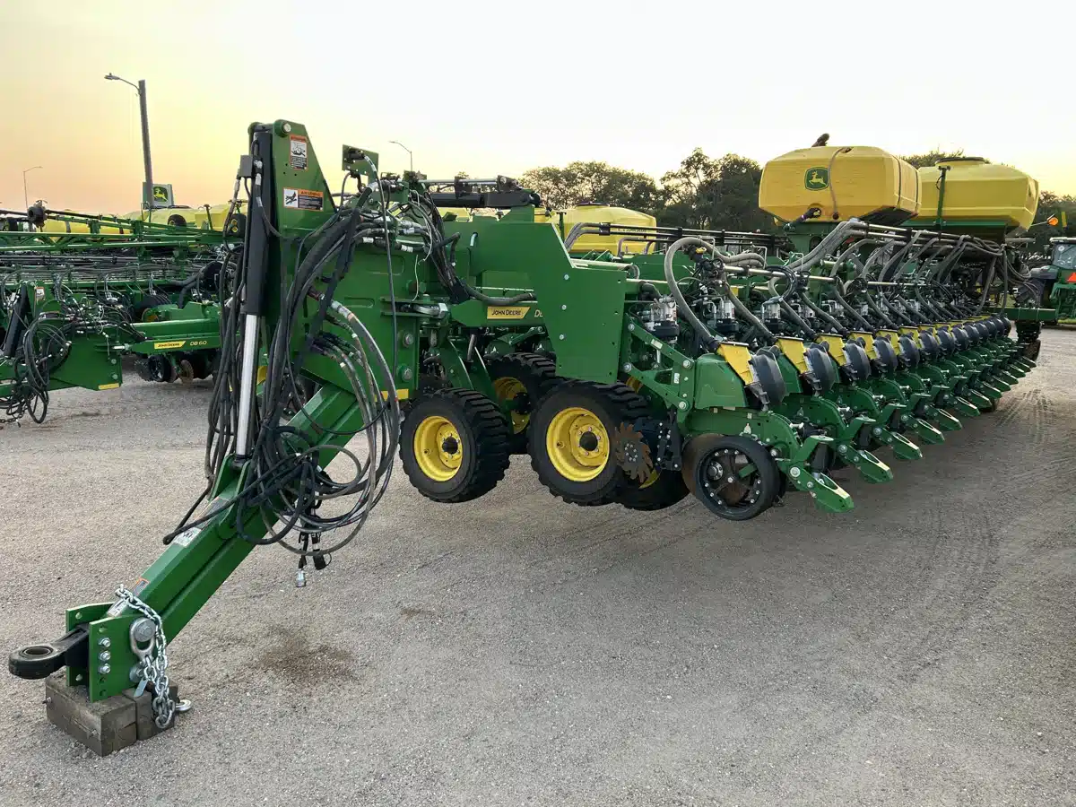 Photo de la Galerie 1 pour 2026 John Deere DB80 Planteur