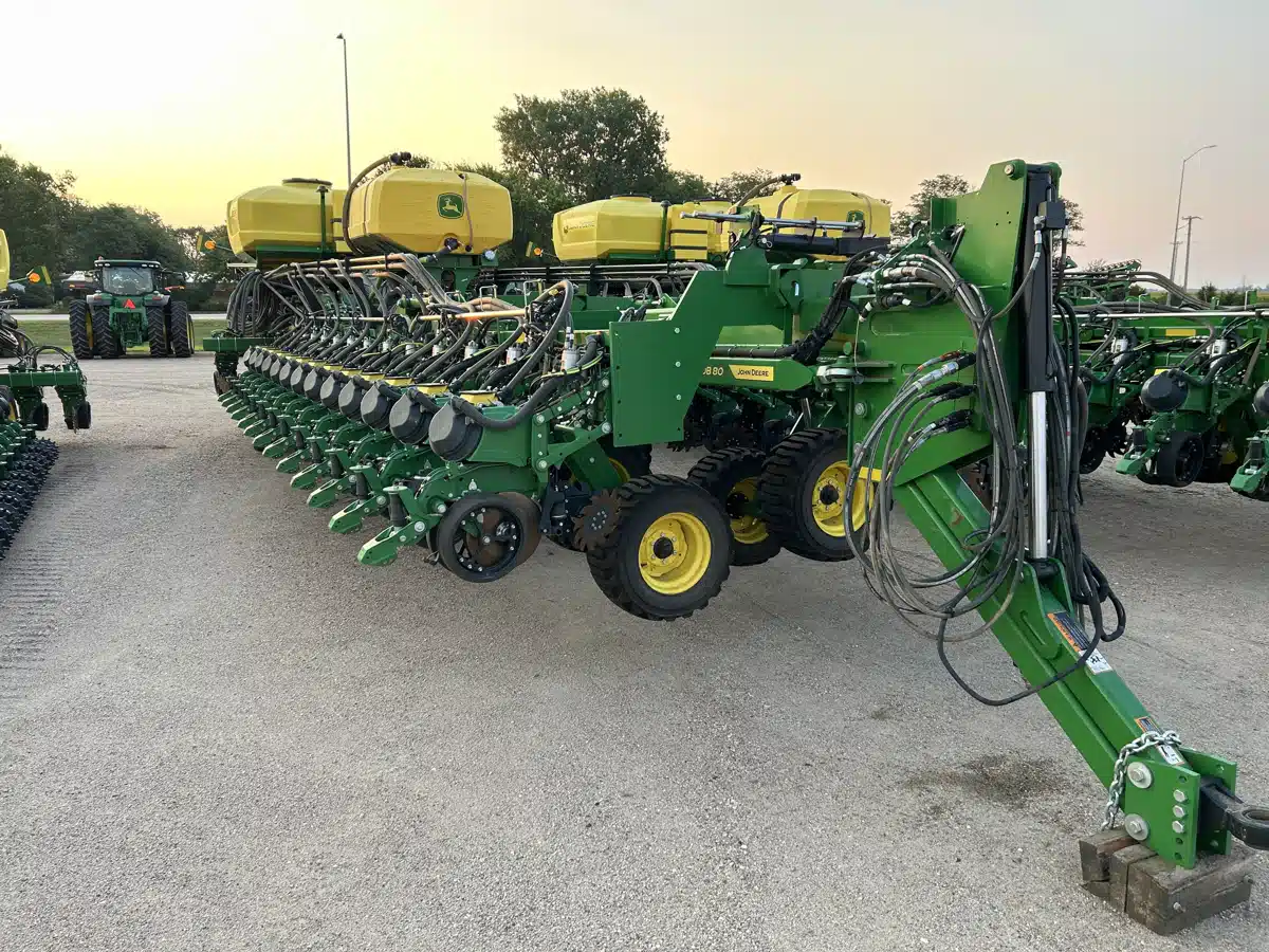Photo de la Galerie 2 pour 2026 John Deere DB80 Planteur