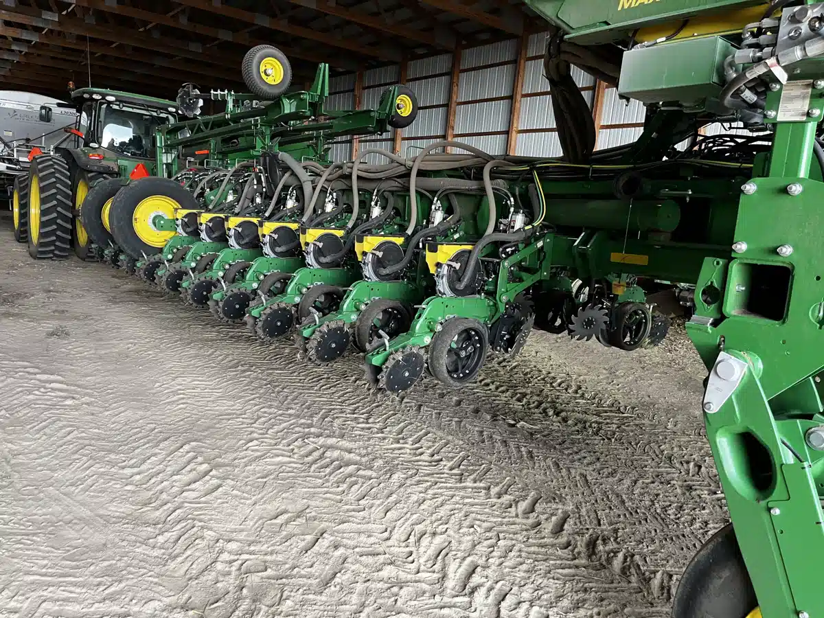 Photo de la Galerie 1 pour 2025 John Deere 1775NT Planteur