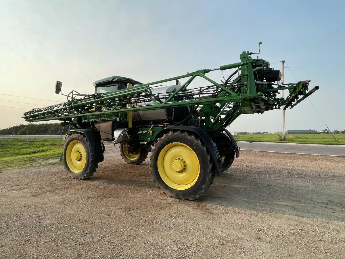 Photo de la Galerie 2 pour 2022 John Deere 410R Arroseur - Automoteur