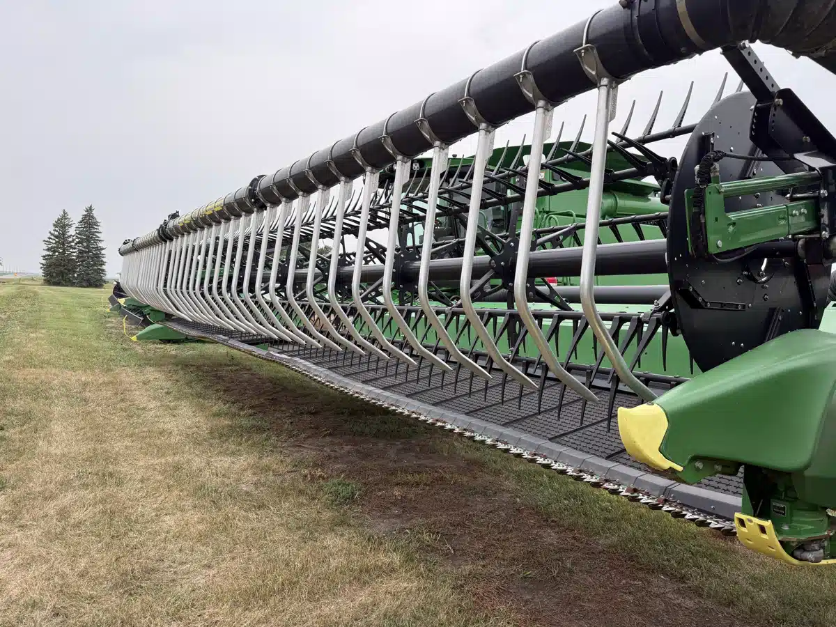 Gallery image 1 for 2023 John Deere HD45F Header - Flex Draper