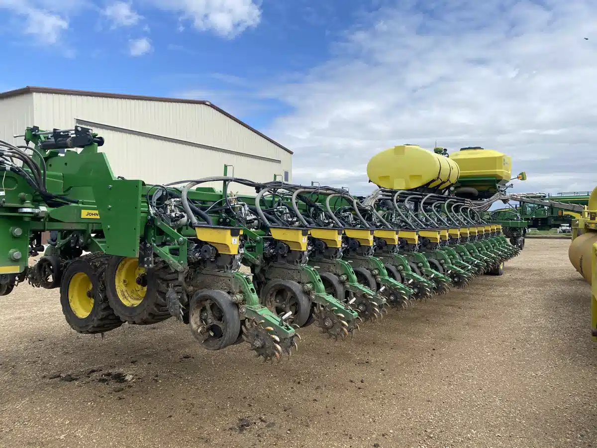 Photo de la Galerie 2 pour 2022 John Deere DB90 Planteur