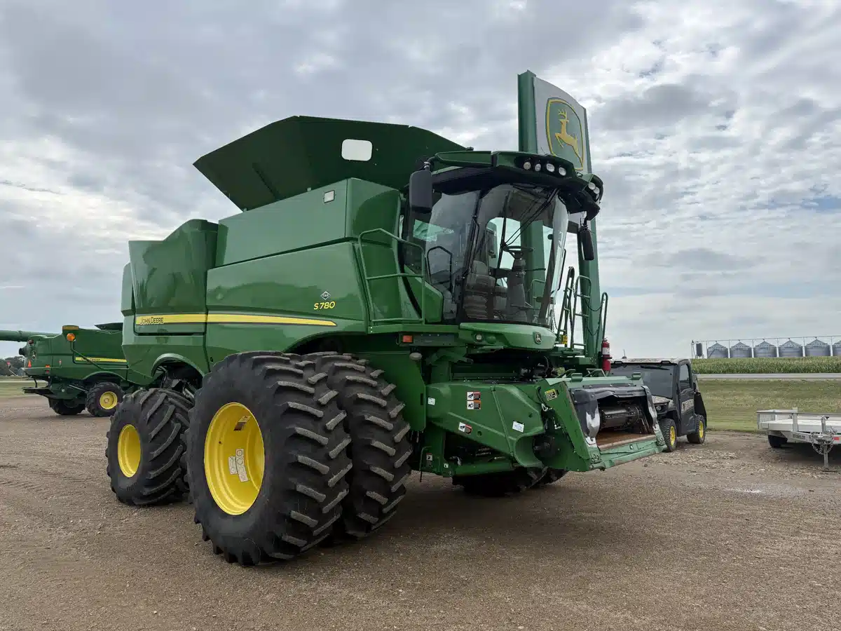 Gallery image 1 for 2020 John Deere S780 Combine