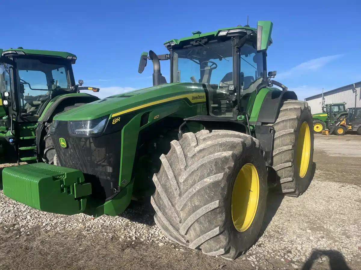 Photo de la Galerie 2 pour 2023 John Deere 8R 410 Tracteur
