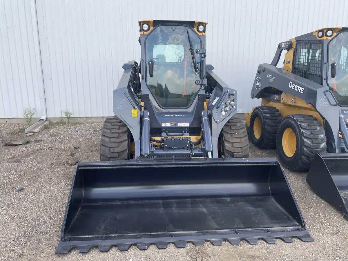 Gallery image 2 for 2025 John Deere 334 P Skid Steer