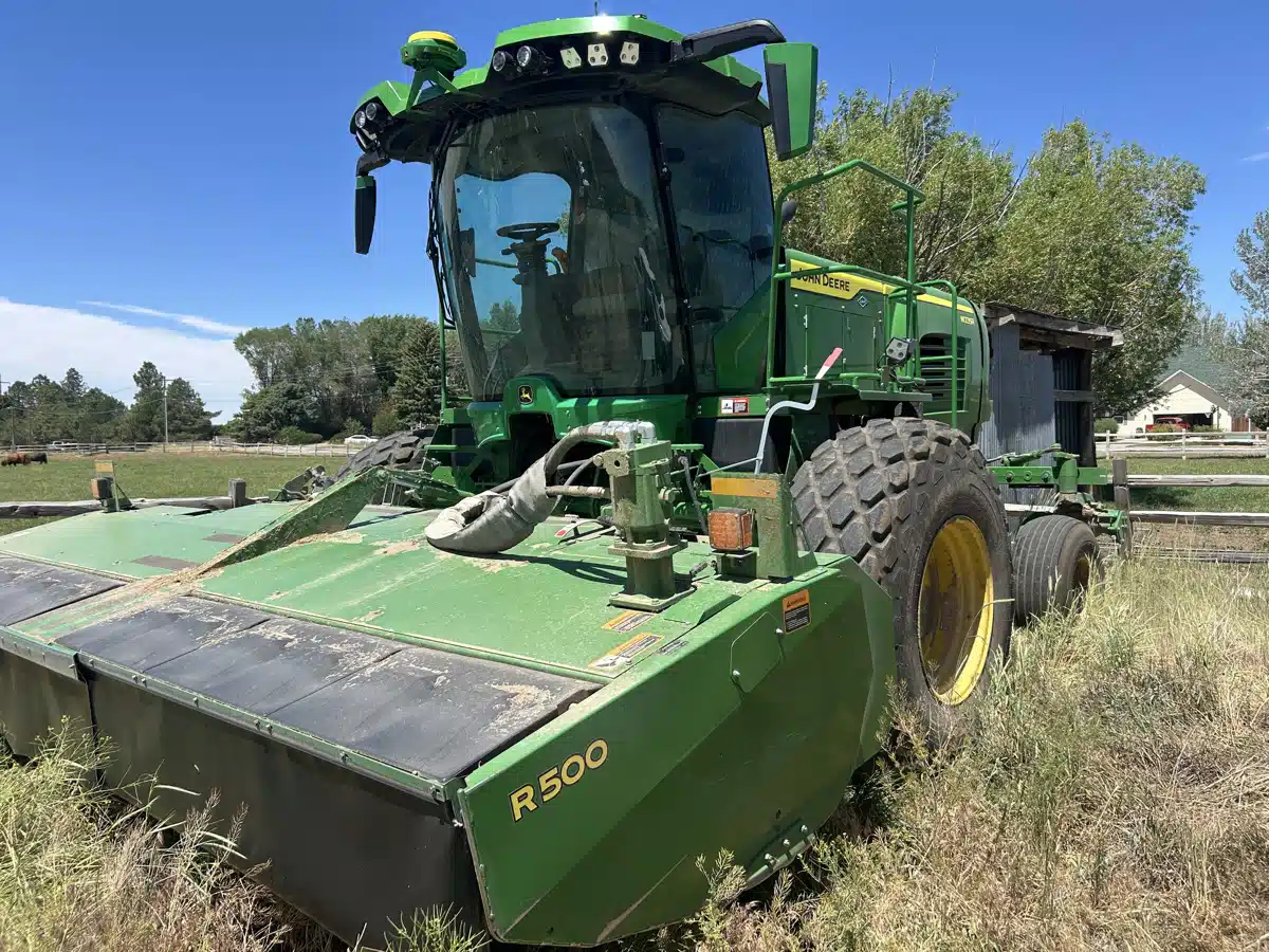 Photo de la Galerie 1 pour 2023 John Deere W235 Andaineur