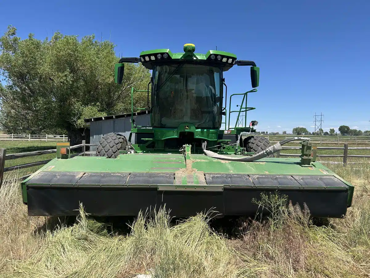 Photo de la Galerie 2 pour 2023 John Deere W235 Andaineur