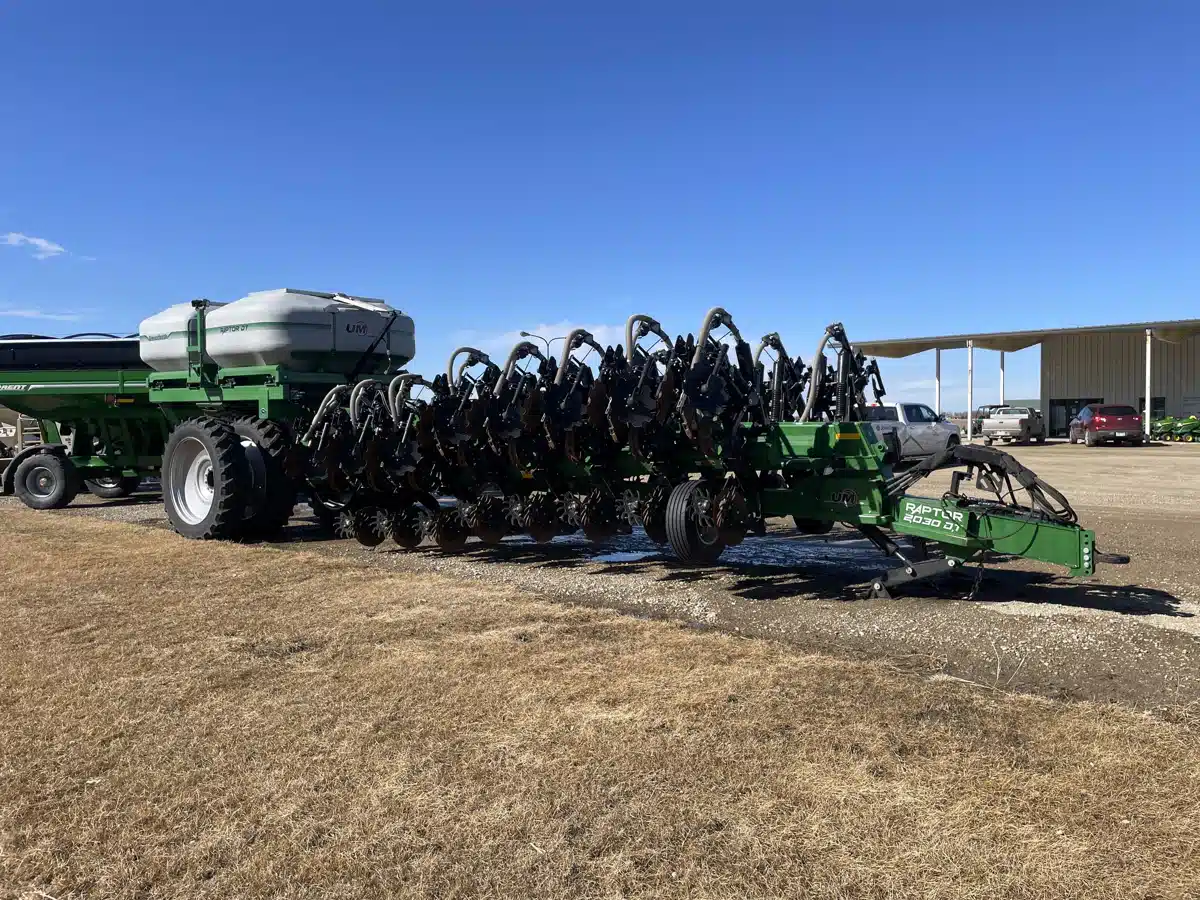Gallery image 1 for 2024 Unverferth 2030 DT Strip Till