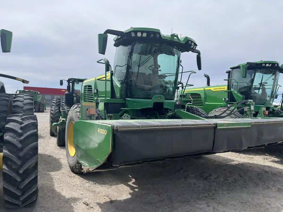 Photo de la Galerie 2 pour 2023 John Deere W235 Andaineur