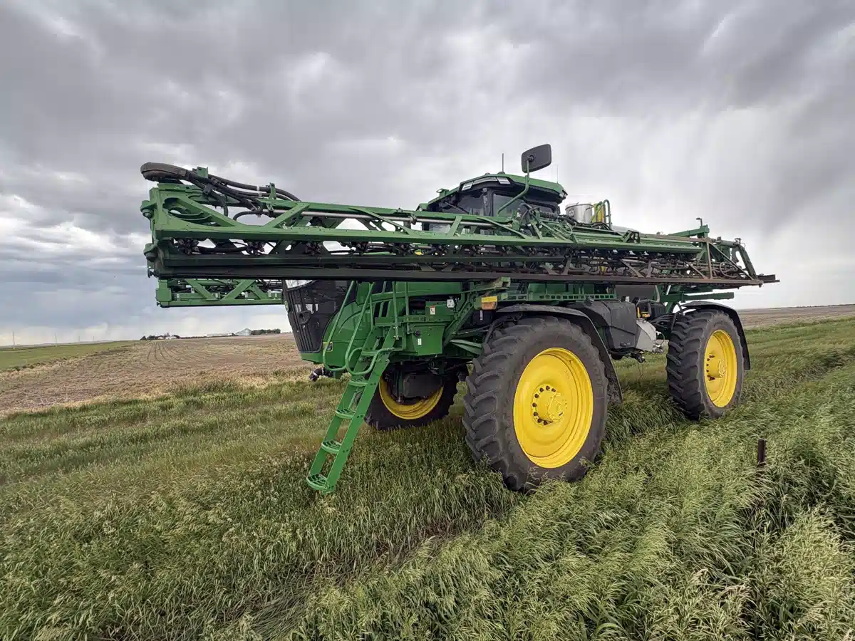 Photo de la Galerie 2 pour 2025 John Deere 616R Arroseur - Automoteur
