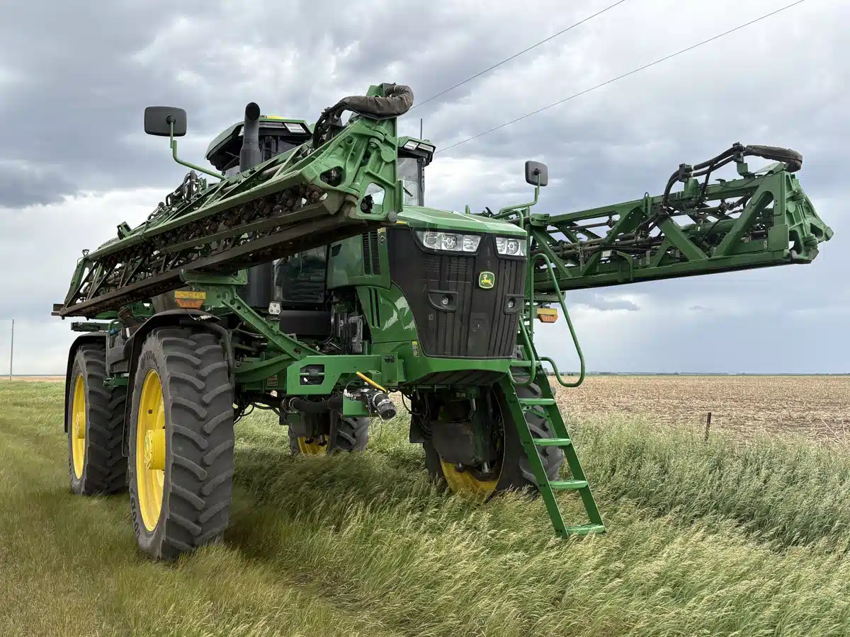 Photo de la Galerie 2 pour 2025 John Deere 616R Arroseur - Automoteur