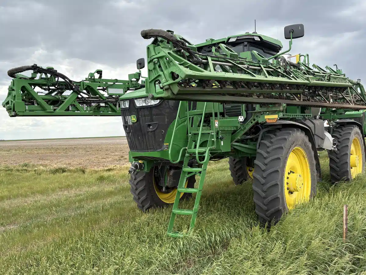Photo de la Galerie 2 pour 2025 John Deere 616R Arroseur - Automoteur