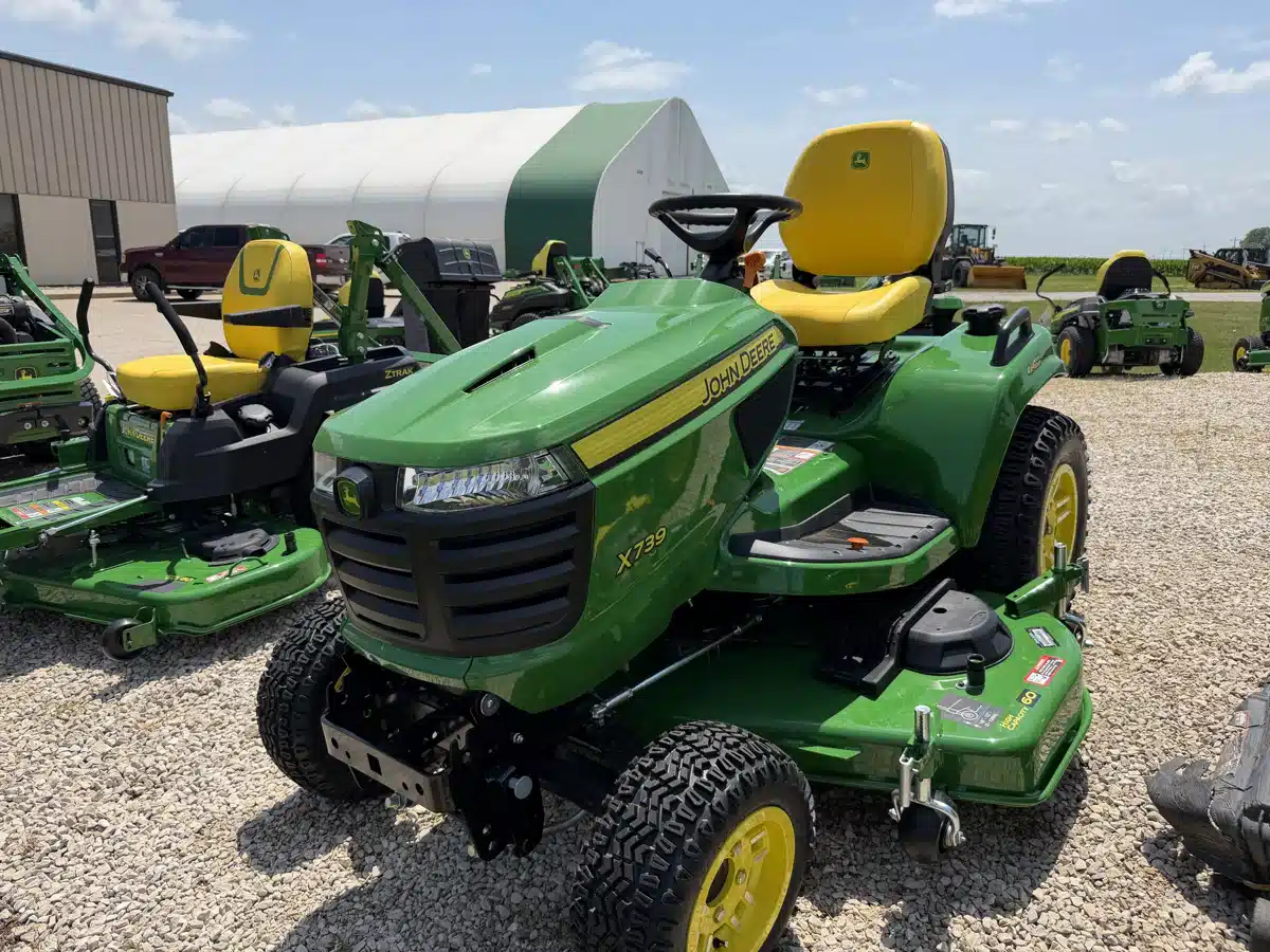 Gallery image 1 for 2026 John Deere X739 Lawn Tractor
