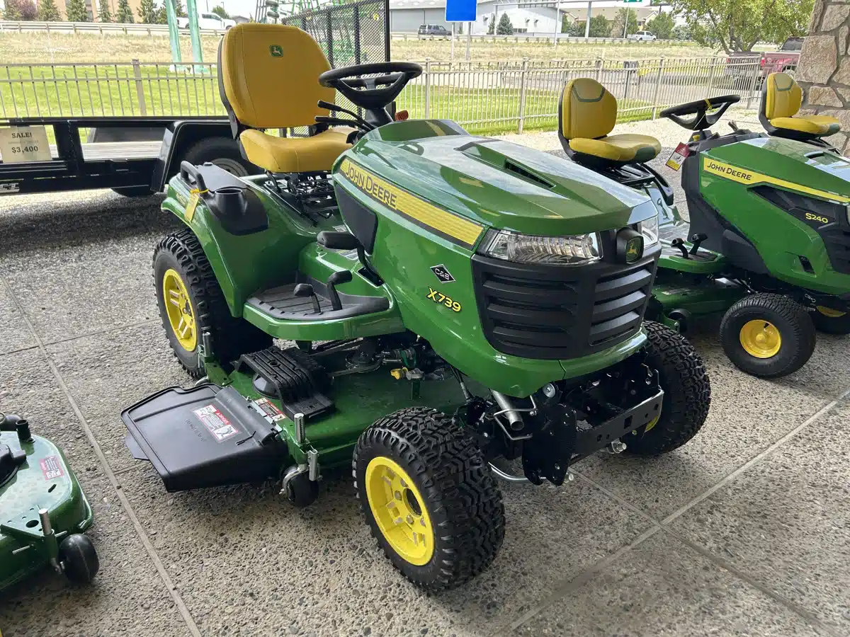 Gallery image 2 for 2026 John Deere X739 Lawn Tractor