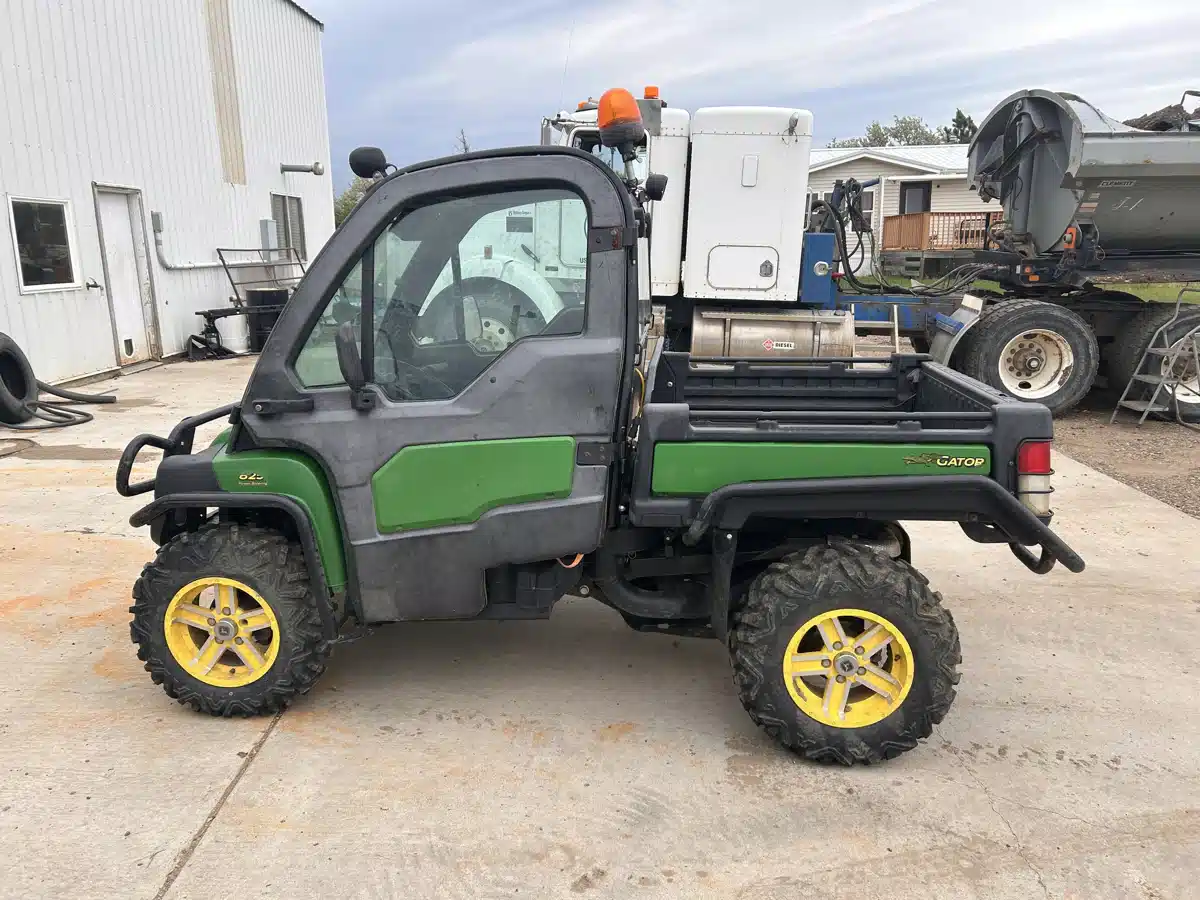 Photo de la Galerie 2 pour 2016 John Deere XUV 825I Véhicule utilitaire