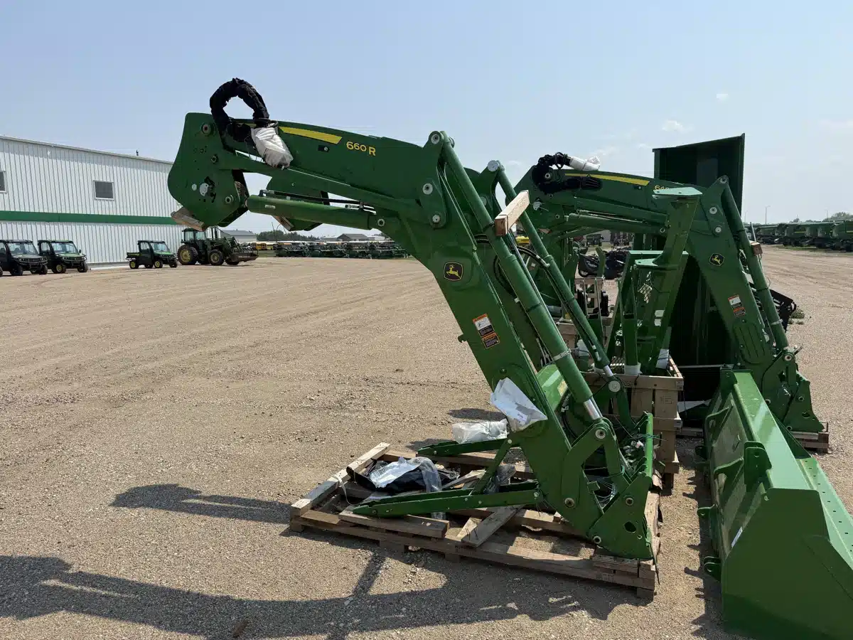 Photo de la Galerie 1 pour 2026 John Deere 660R chargeur frontal