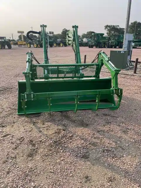Gallery image 2 for 2026 John Deere 640R Front End Loader