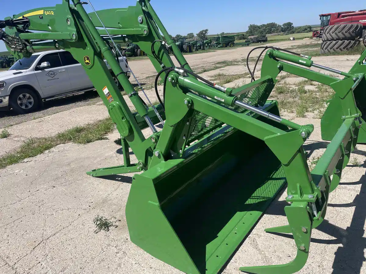 Gallery image 1 for 2026 John Deere 640R Front End Loader