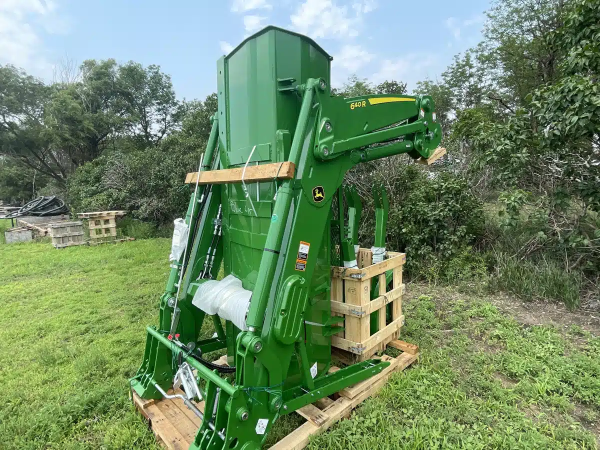 Gallery image 2 for 2026 John Deere 640R Front End Loader