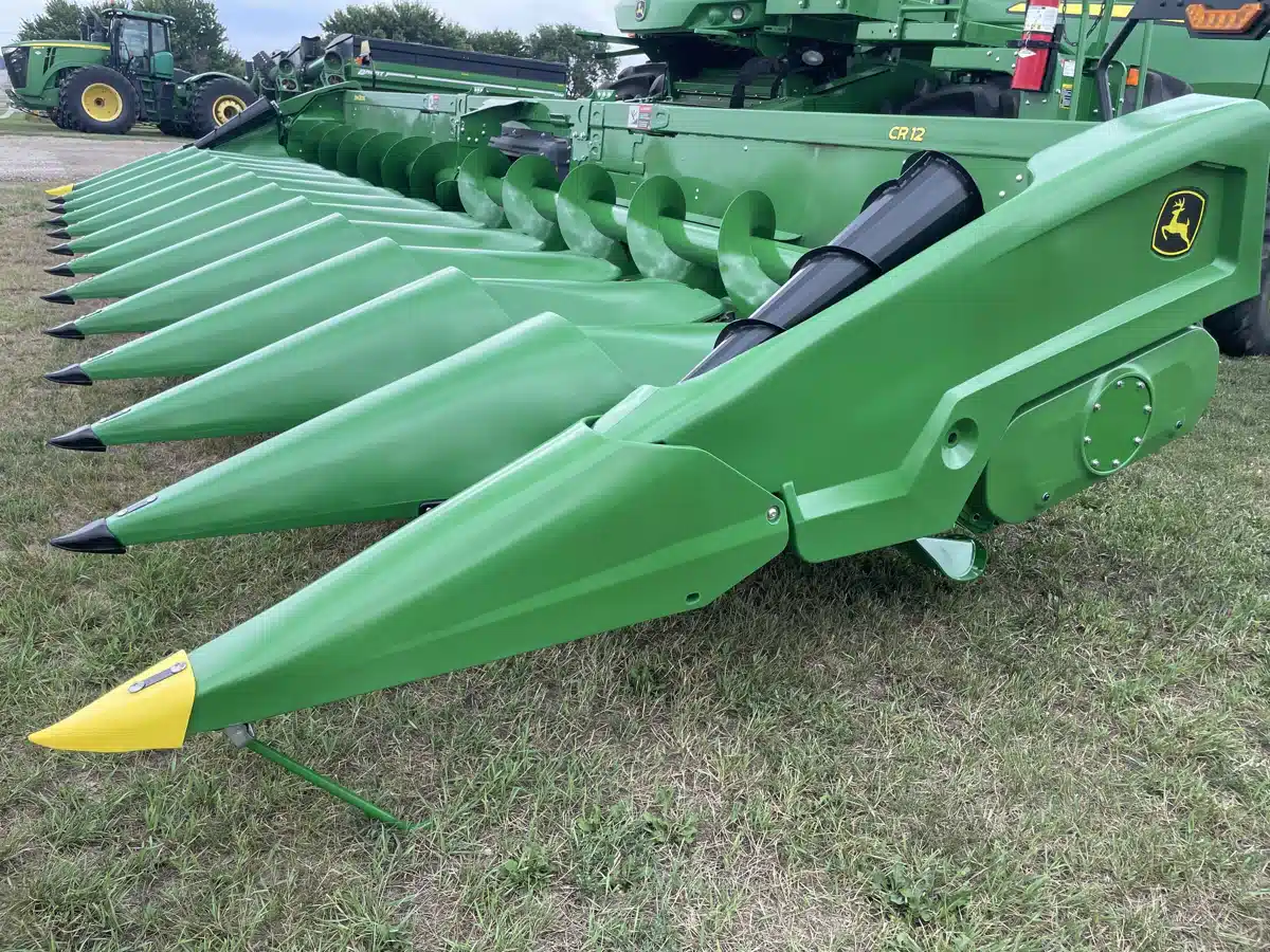 Gallery image 1 for 2026 John Deere CR 12 Header - Row Crop