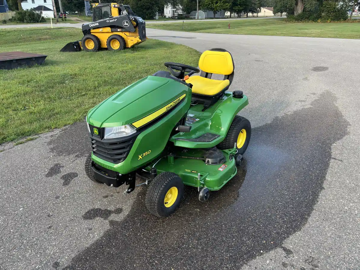 Gallery image 1 for 2026 John Deere X350 Lawn Tractor