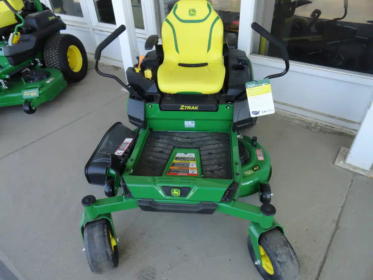 Gallery image 2 for 2026 John Deere Z320R Mower - Zero Turn