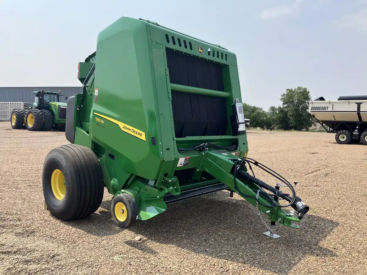 Photo de la Galerie 2 pour 2026 John Deere 561M Presse à Balle Ronde