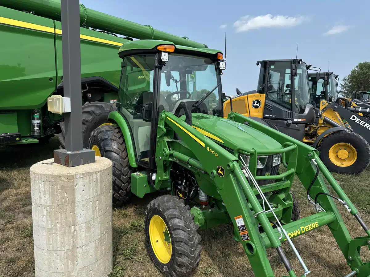 Gallery image 2 for 2026 John Deere 4052R Tractor