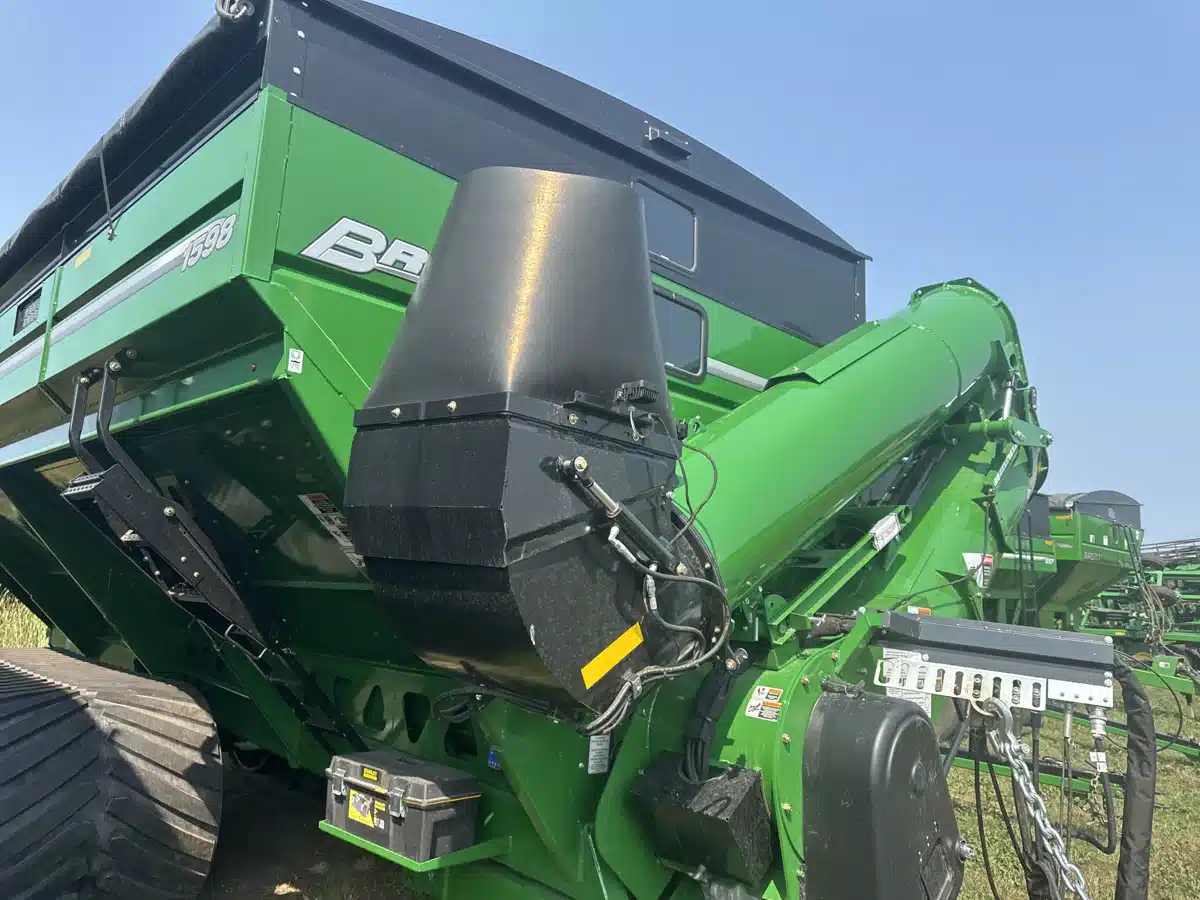 Gallery image 2 for 2026 Brent 1598 Grain Cart