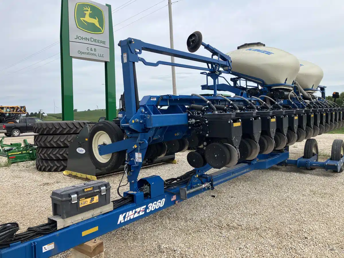 Photo de la Galerie 2 pour 2019 Kinze 3660 Planteur