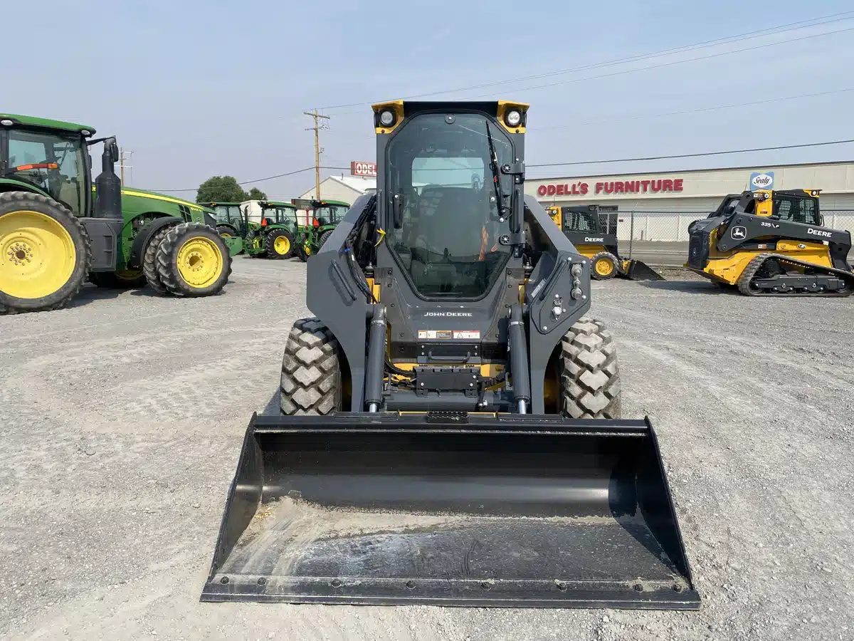 Gallery image 2 for 2026 John Deere 330 P Excavator