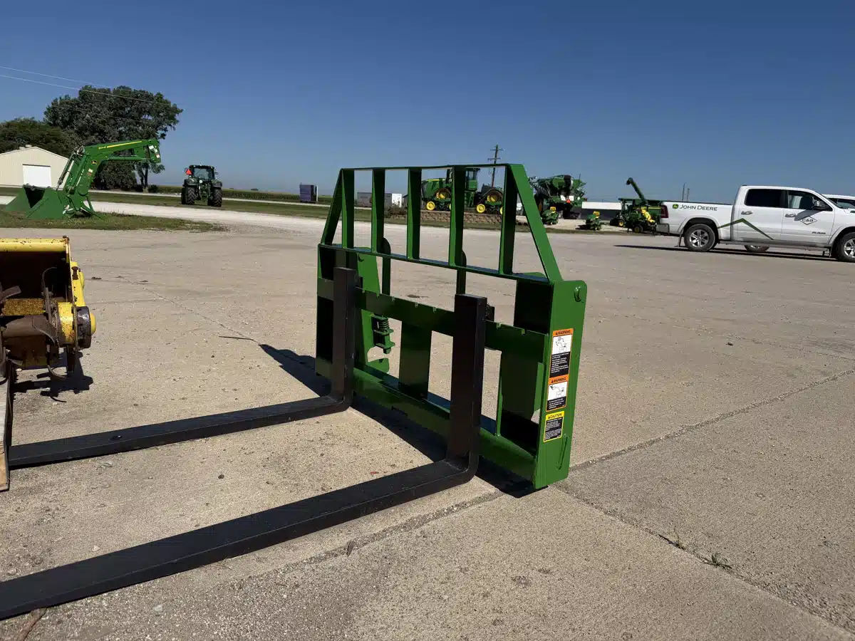 Gallery image 1 for 2025 Frontier AP12D Tractor
