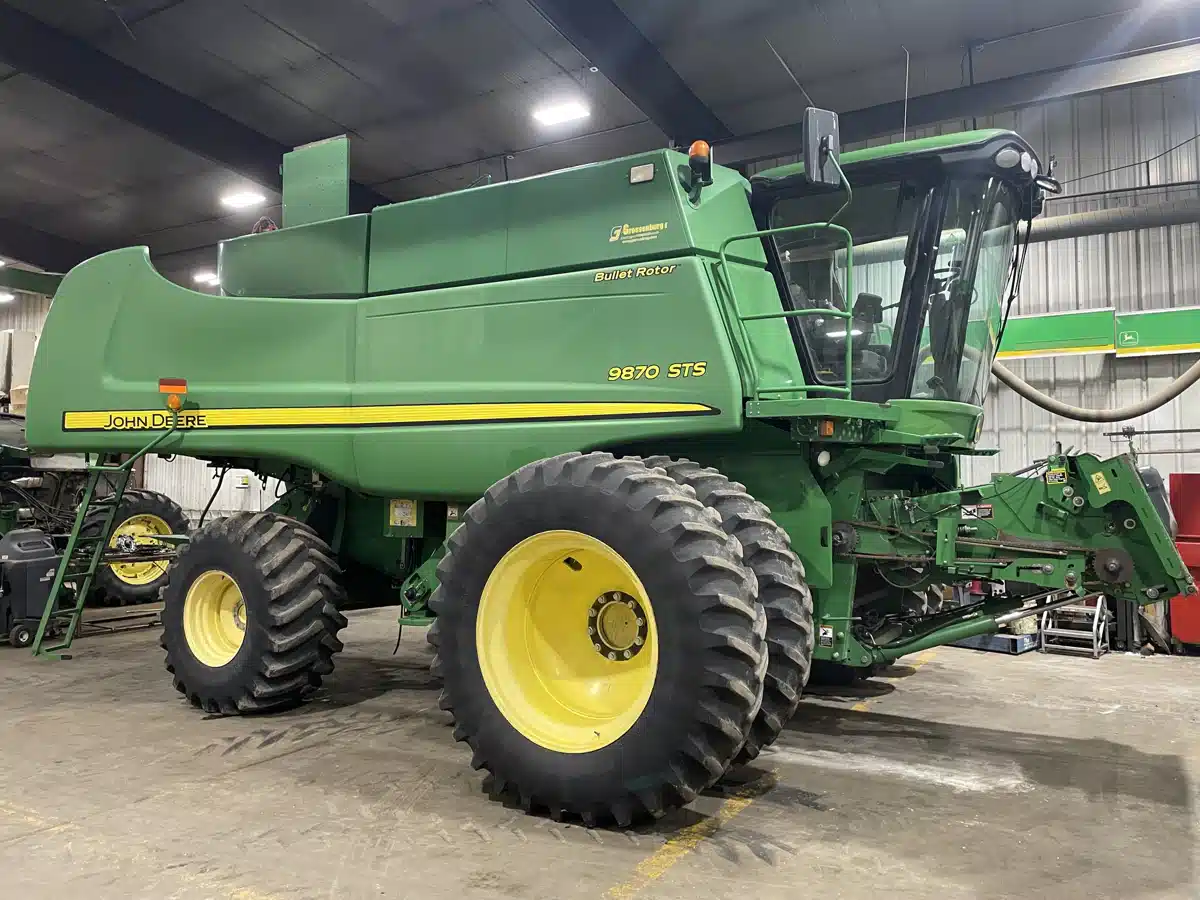 Photo de la Galerie 1 pour 2010 John Deere 9870 STS Batteuse