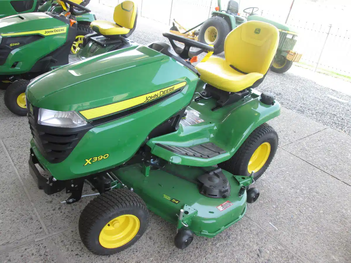 Gallery image 2 for 2026 John Deere X390 Lawn Tractor