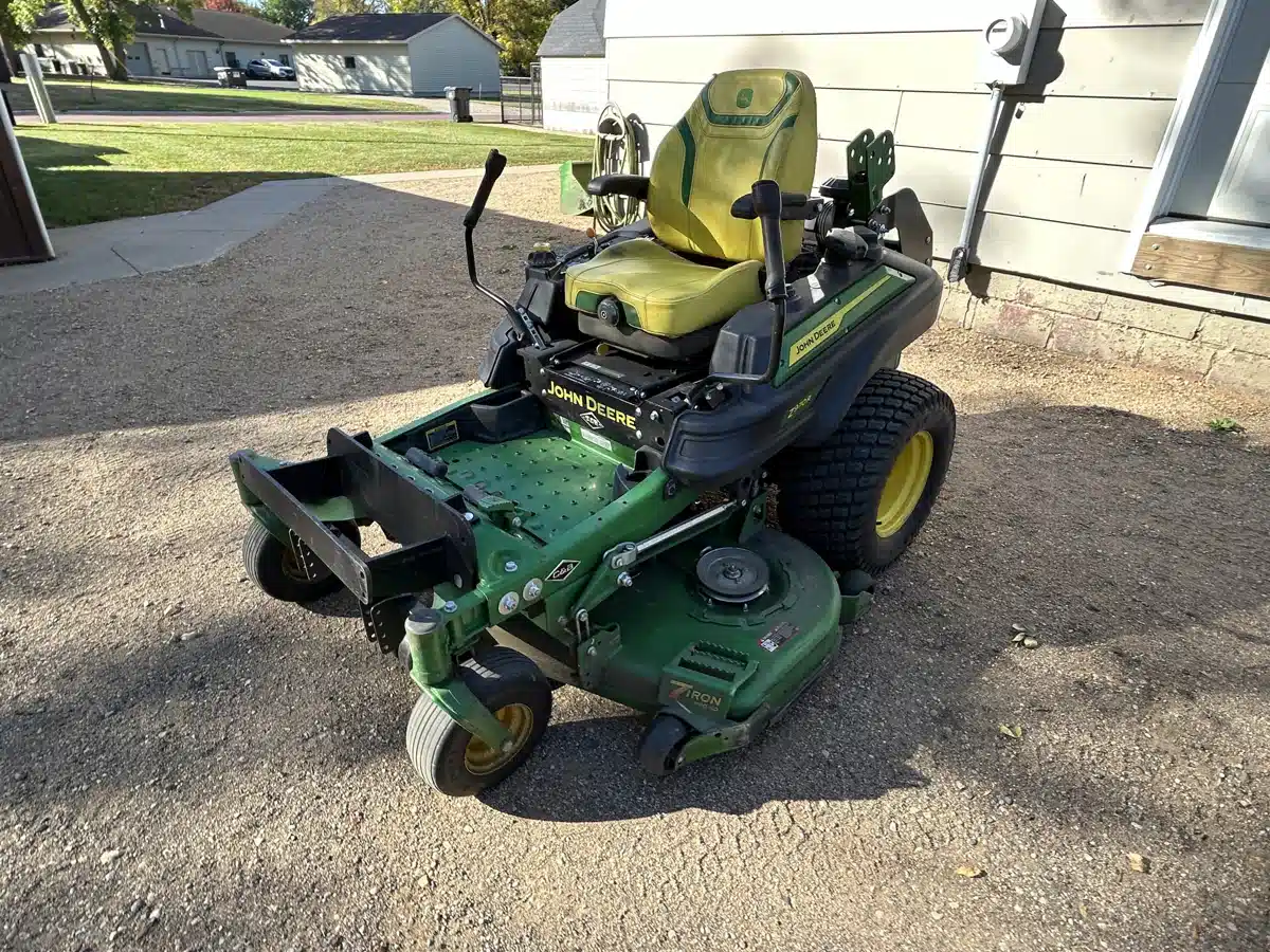 Gallery image 2 for 2023 John Deere Z970R Mower - Zero Turn