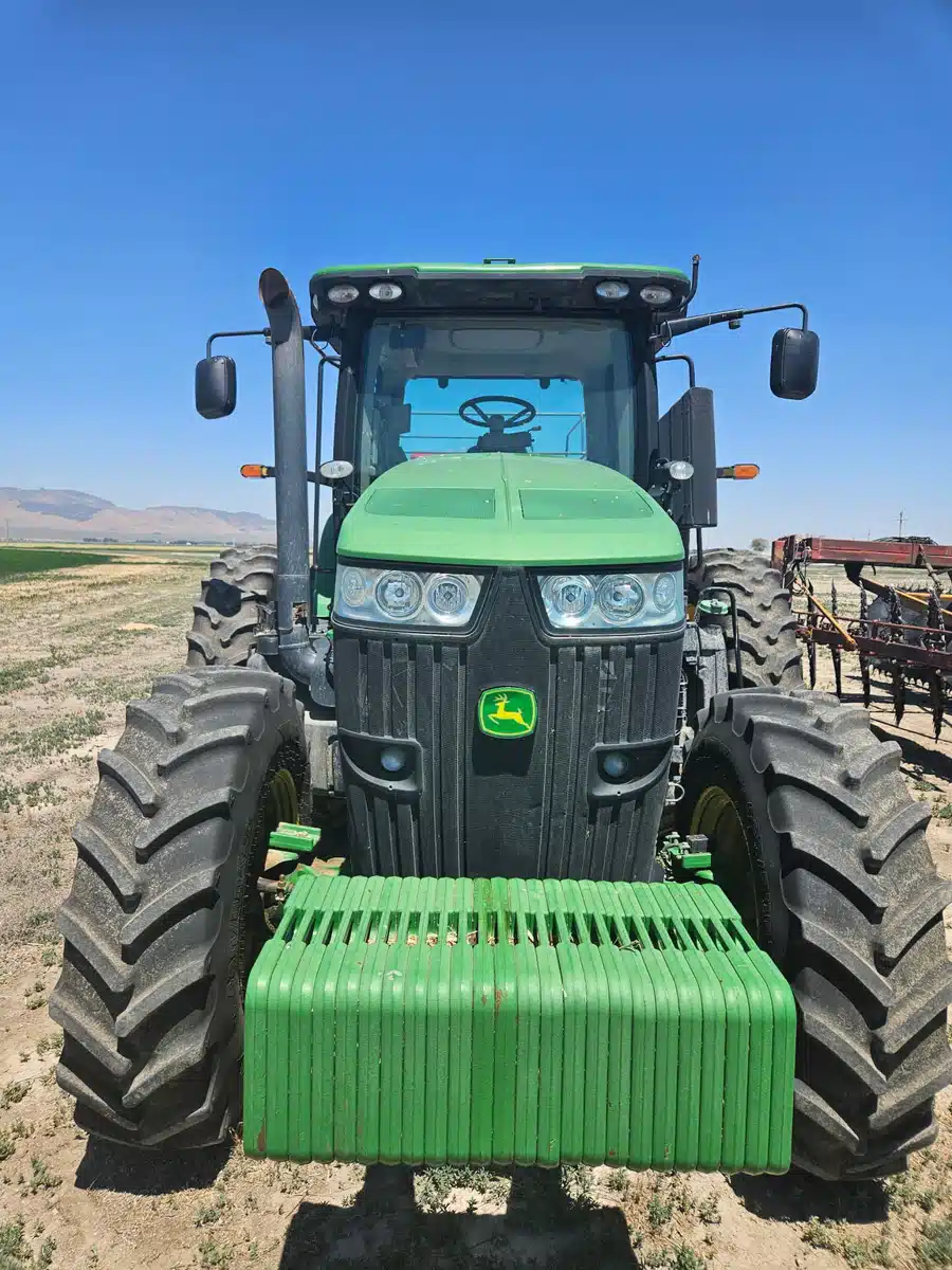 Gallery image 1 for 2012 John Deere 7200R Tractor