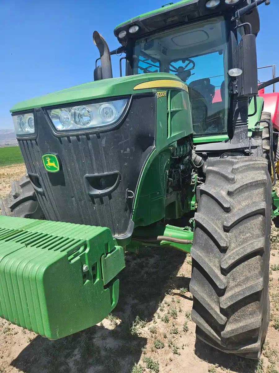 Gallery image 2 for 2012 John Deere 7200R Tractor