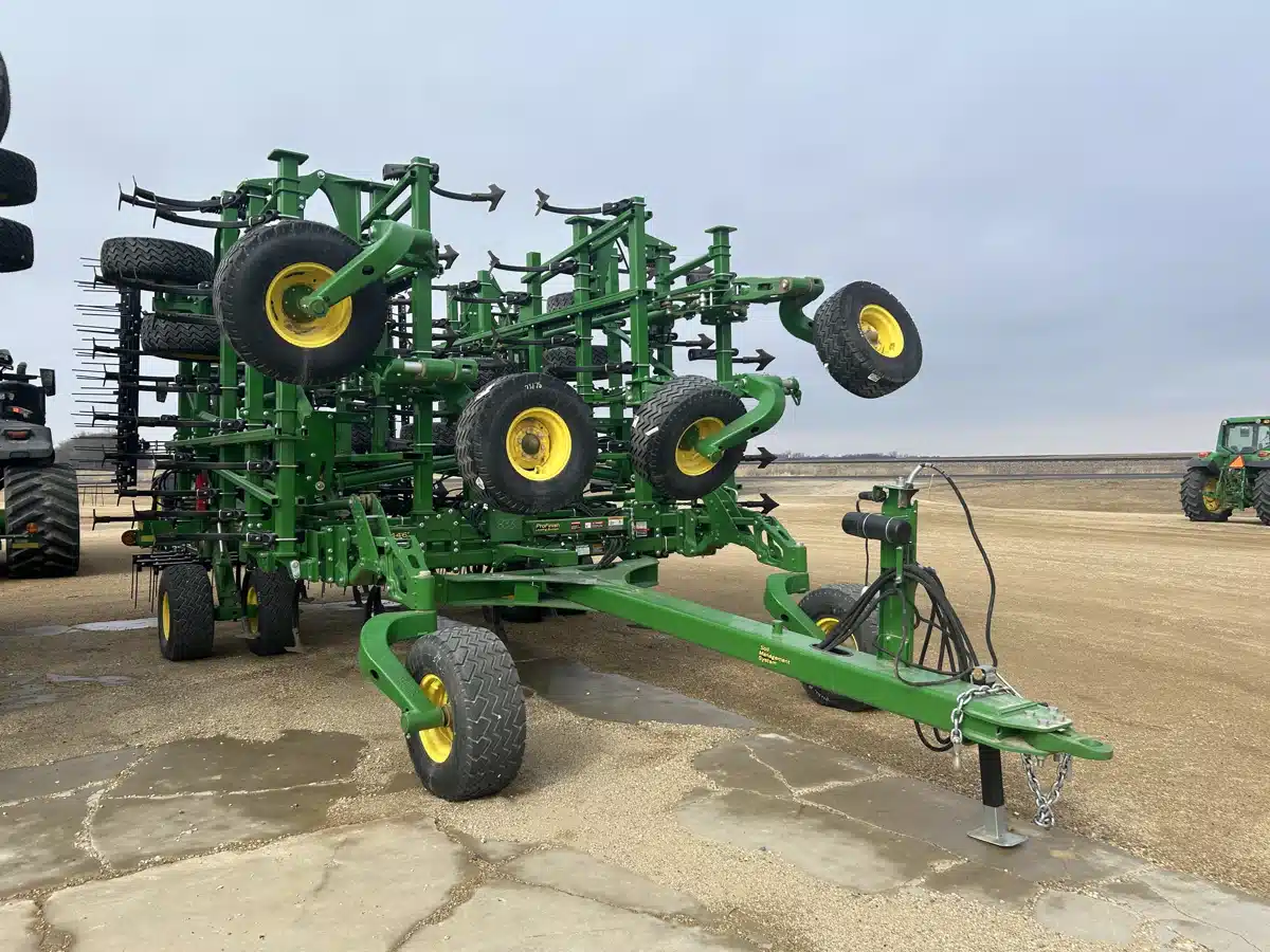 Gallery image 1 for 2024 John Deere 2230FH Cultivator