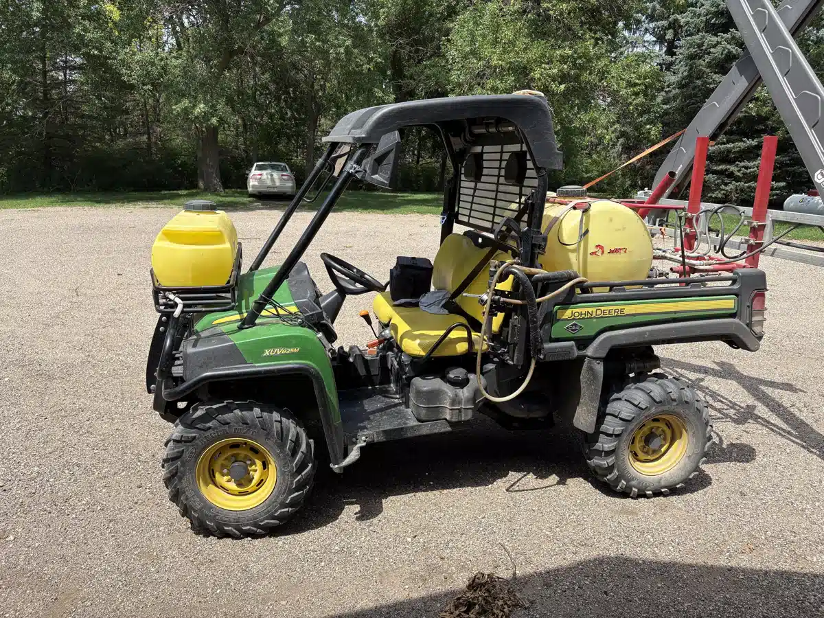 Gallery image 2 for 2018 John Deere XUV 825M Utility Vehicle