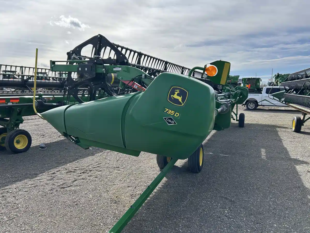 Gallery image 1 for 2023 John Deere 735FD Header - Draper