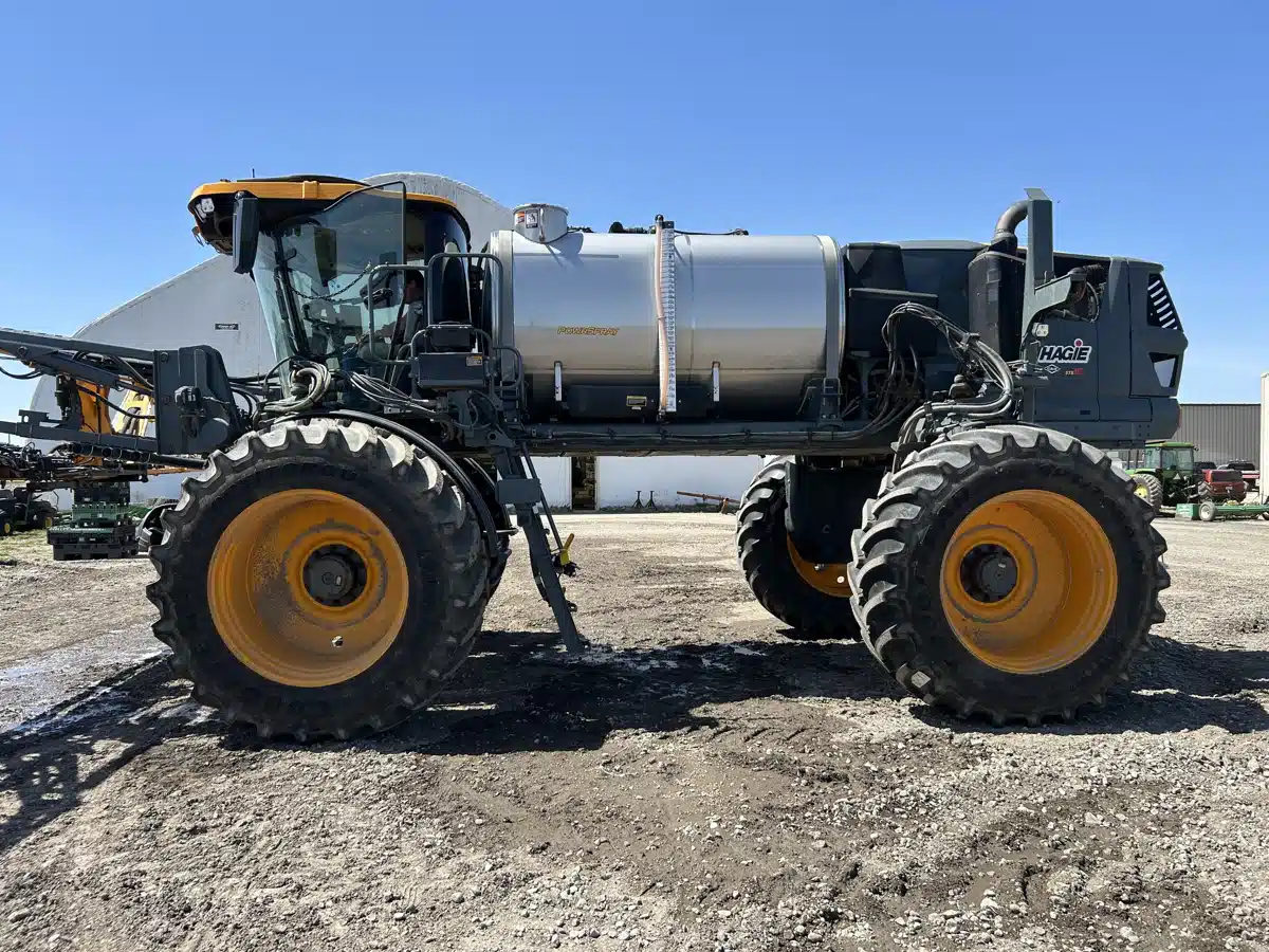 Gallery image 1 for 2022 Hagie STS 16 Sprayer - Self Propelled
